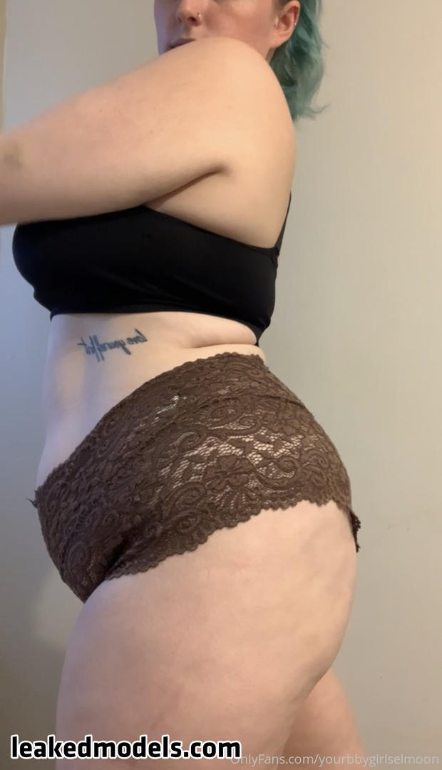 Yourbbygirlselmoon Naked (10 Photos) – Leakedmodels