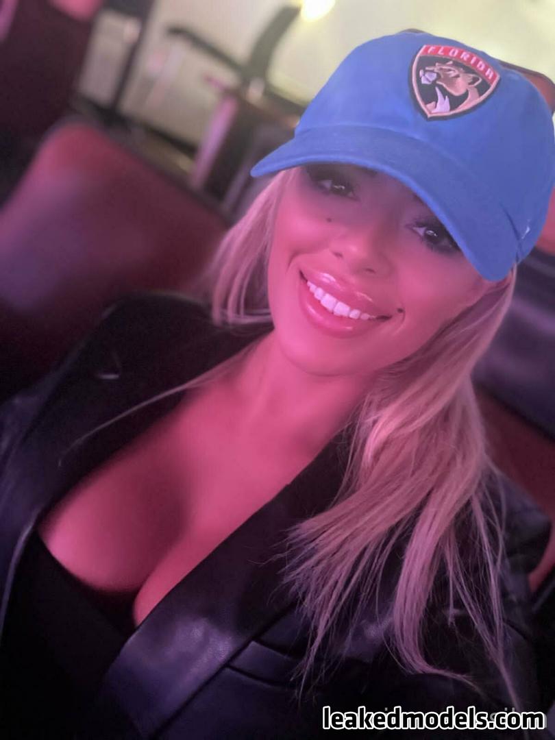 Vivianne-De-Silva Naked (10 Photos) – Leakedmodels