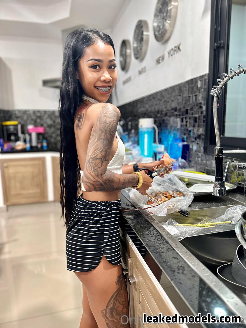 Ae-Thai Naked (12 Photos) – Leakedmodels