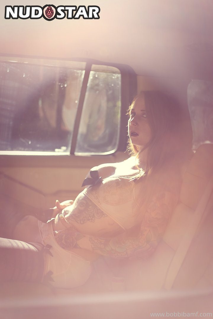 Bobbibamf Leaked Photo 21