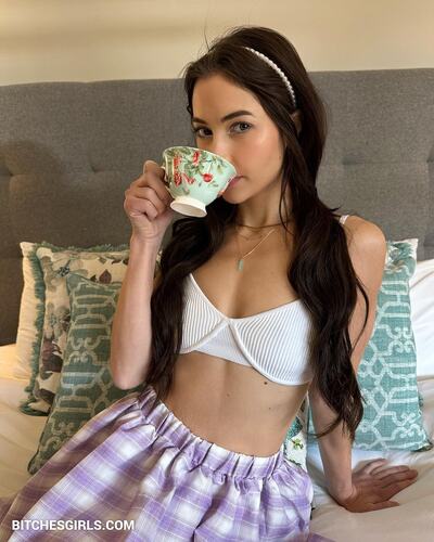 Kendall Nude – Nude Videos