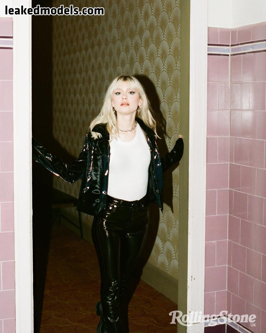 Maisie-Peters Naked (10 Photos) – Leakedmodels