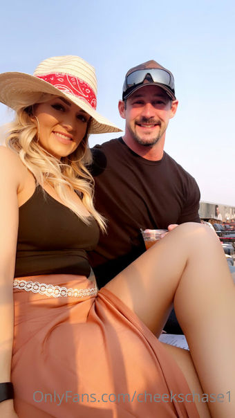 Cheeekies_ / Cheekschase1 Nude Leaks Onlyfans  – Leaked Models