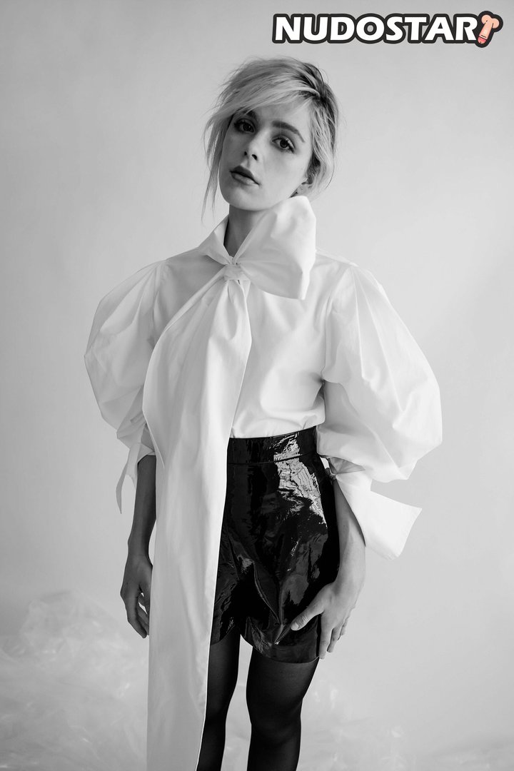 Kiernan Shipka – kiernanshipka Instagram Leaks (23 Photos) – NudoStar