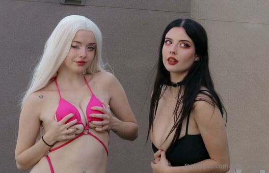 Burch-Twins / Juliaaburch Nude Leaks Onlyfans  – Leaked Models