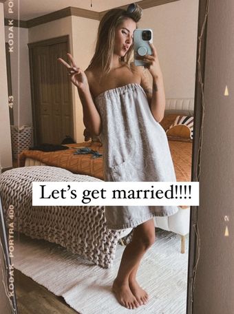 Emily Zeck / Lilpineapplegirl / Thatpineapplegirl Nude Leaks Onlyfans  – Leaked Models