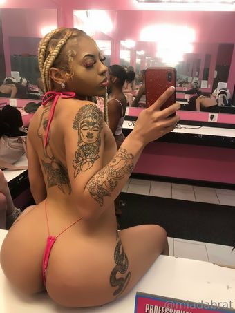 Miadabratt Nude Leaks Onlyfans  – Leaked Models
