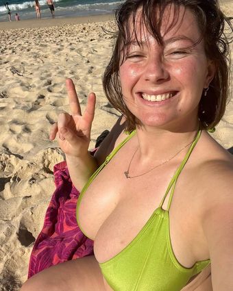 Bel Larcombe / Slice_Of_Salami_ / Bel_Larcombe_ Nude Leaks Onlyfans  – Leaked Models