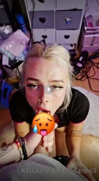 Breadcos / Kitsukanna / Mollie-Jean / Kitsukanna_ / Milk.breadcos Nude Leaks Onlyfans  – Leaked Models