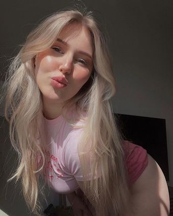 Cirizzzle Nude Leaks Onlyfans  – Leaked Models