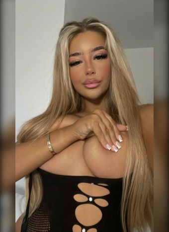Ela Charlotte / Elacharlottee Nude Leaks Onlyfans  – Leaked Models