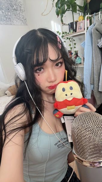 Feng / Fenguiin / Glihttr / Glittledeath Nude Leaks Onlyfans  – Leaked Models