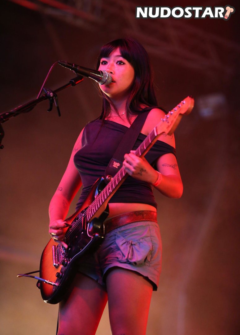 Radvxz Leaks (15 Photos) – NudoStar