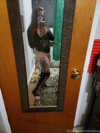 Zer0Doxy / Hellaciousmallacious Nude Leaks Onlyfans  – Leaked Models