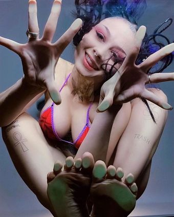 Zheani / Zheani Sparkes / Askulloffoxes Nude Leaks Onlyfans  – Leaked Models