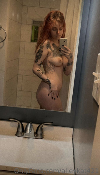 Alleykat / Alleyk.at_ / Alleykat421 Nude Leaks Onlyfans  – Leaked Models