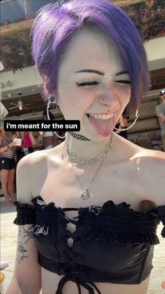 noteasybeinsmol / noteasybeinwheezy / wheezy Nude Leaks OnlyFans  – Leaked Models