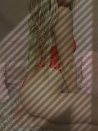 princessemmyfree Nude Leaks OnlyFans Photo 6