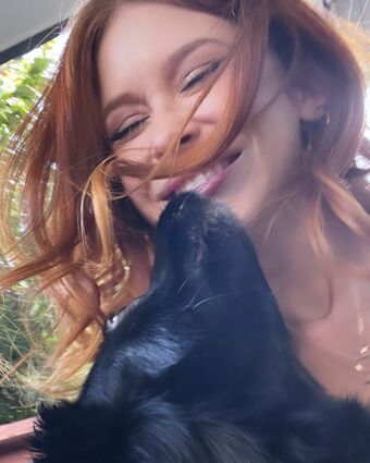 Renee Olstead / Xorenee / Xoreneeo Nude Leaks Onlyfans  – Leaked Models