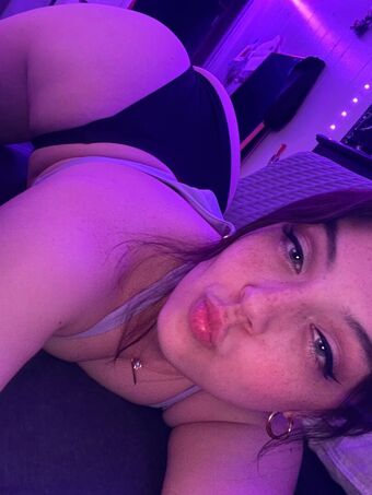 Riah / Riah4real / mkkristine98 Nude Leaks OnlyFans  – Leaked Models