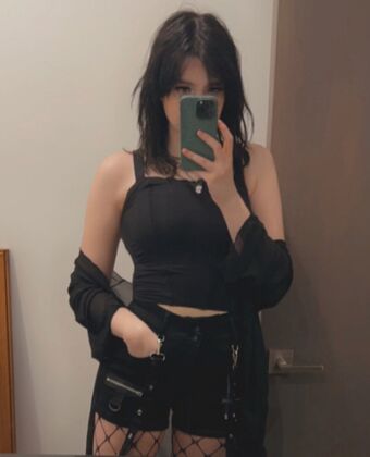 Taiyakirisu / Yakirisu / Yakirisuu Nude Leaks Onlyfans  – Leaked Models