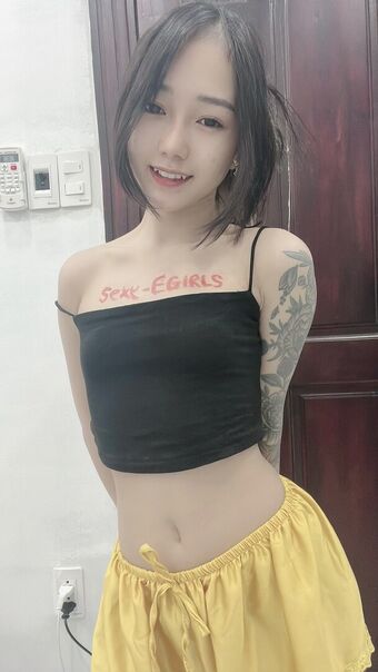 TinyModelThuy Nude Leaks OnlyFans Photo 1