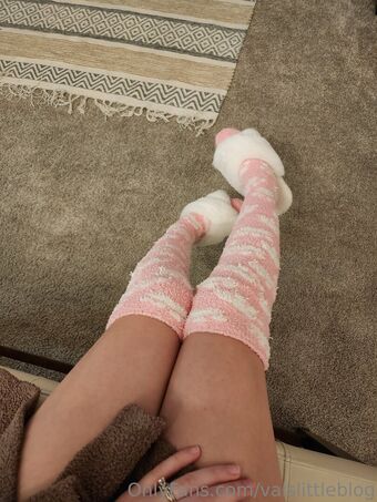 valvestia Nude Leaks OnlyFans Photo 10