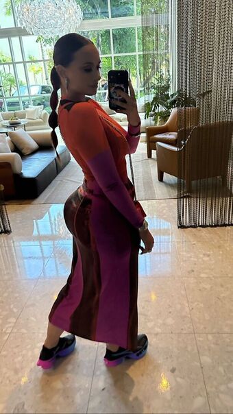 Yesjulz Nude Leaks OnlyFans  – Leaked Models