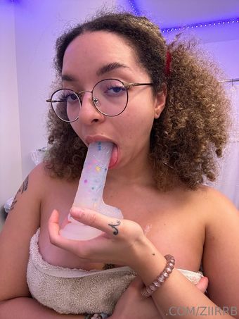 Ziirrb Nude Leaks Onlyfans  – Leaked Models