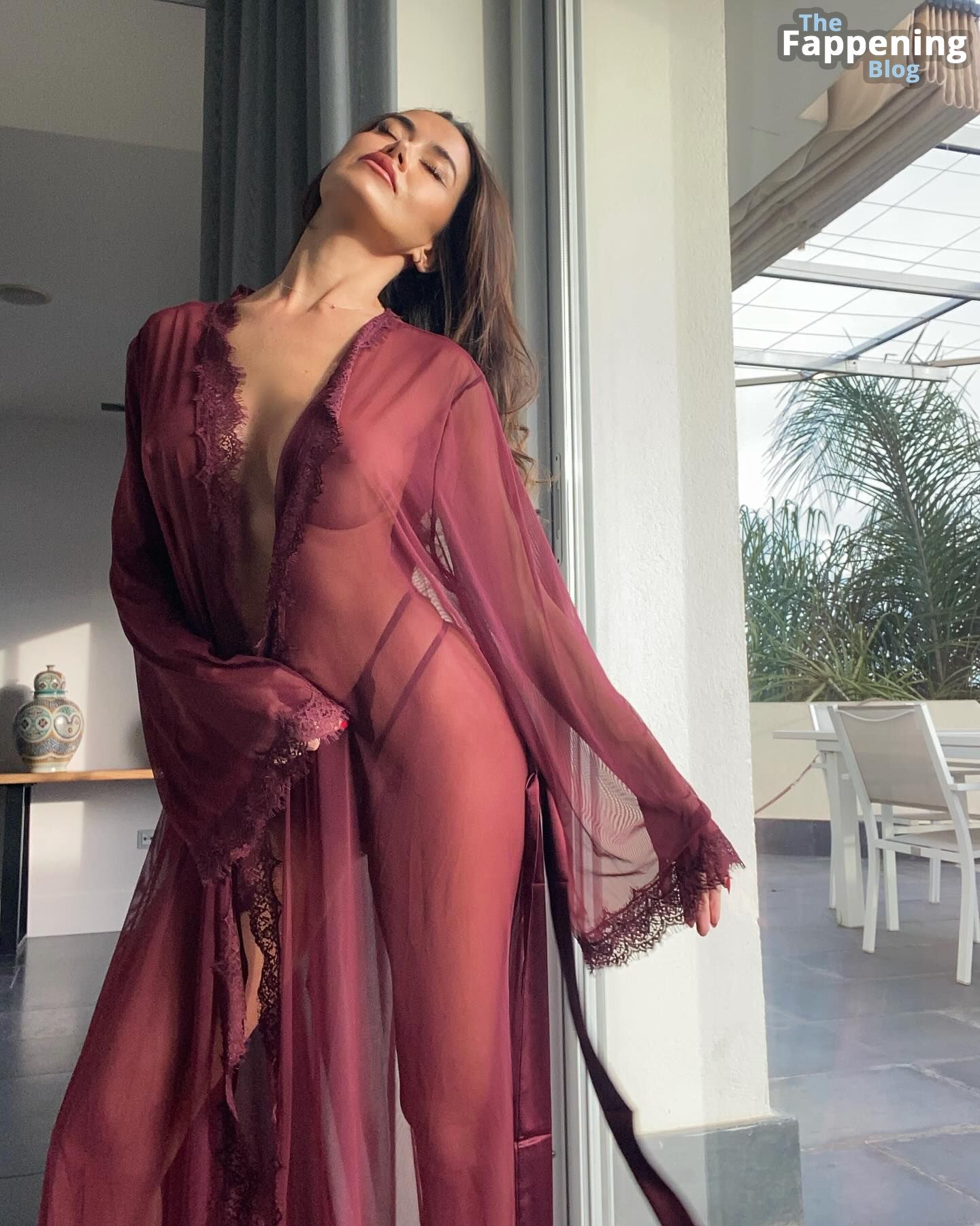 Eva Padlock Nude (5 Photos)