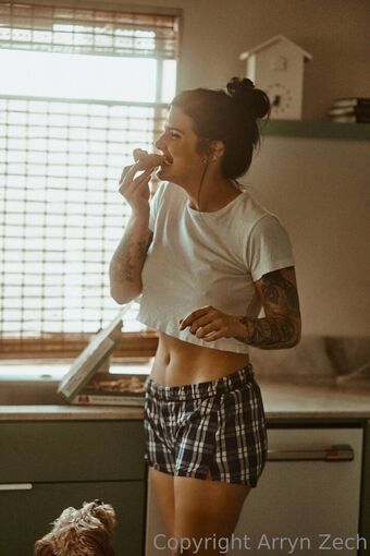 Arryn Zech Nude Leaks OnlyFans Photo 110