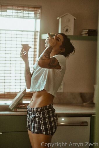 Arryn Zech Nude Leaks OnlyFans Photo 106
