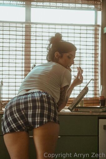 Arryn Zech Nude Leaks OnlyFans Photo 108