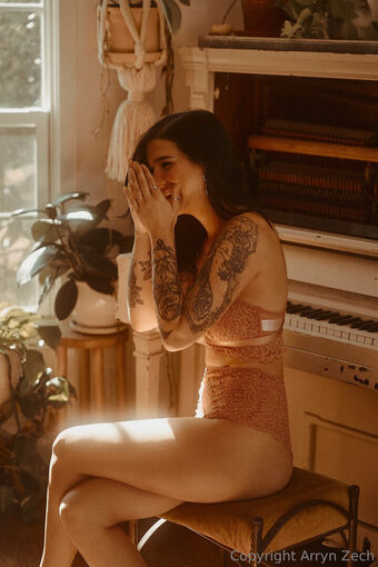 Arryn Zech Nude Leaks OnlyFans Photo 105