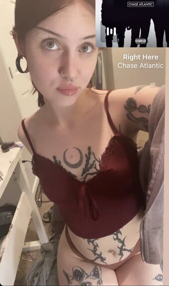 axttie_ Nude Leaks OnlyFans Photo 2