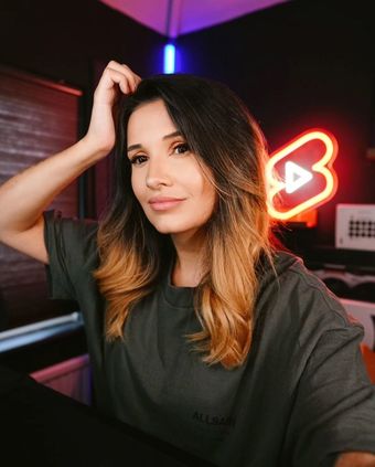 Cadaea Nude Leaks OnlyFans Photo 2