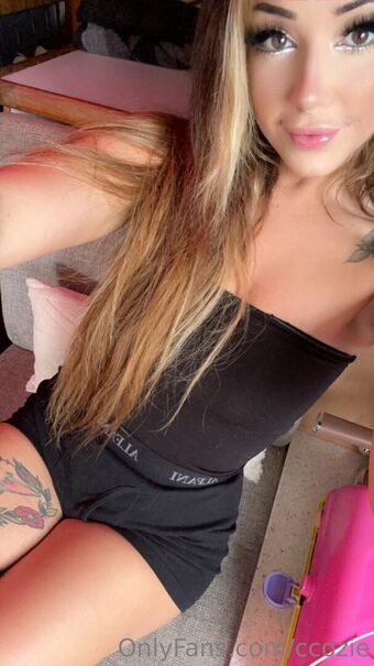 ccozie / ccozy Nude Leaks OnlyFans  – Leaked Models