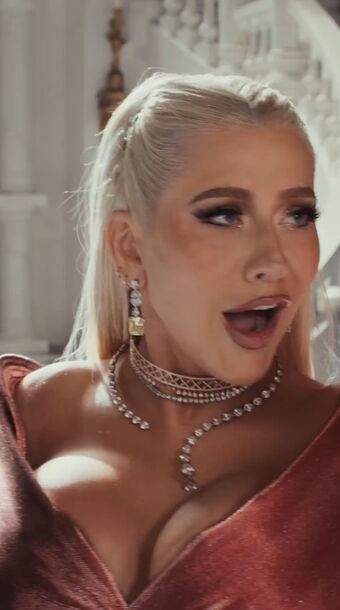 Christina Aguilera Nude Leaks OnlyFans Photo 236