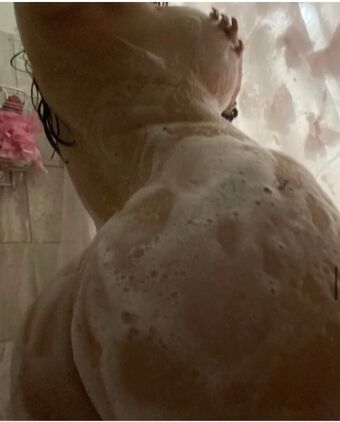 Dianareyesss Nude Leaks OnlyFans Photo 1