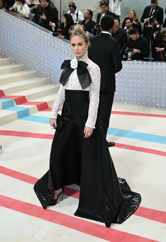 Emily Blunt Nude Leaks OnlyFans Photo 30