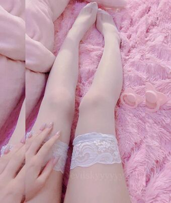 sadbabyvikki Nude Leaks OnlyFans Photo 19