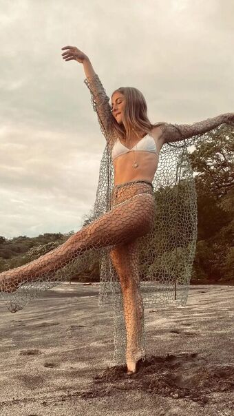 Julianne-Hough / juleshough Nude Leaks OnlyFans  – Leaked Models