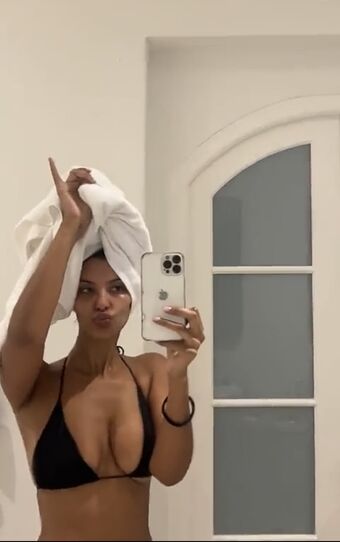 Maya Jama Nude Leaks OnlyFans Photo 45
