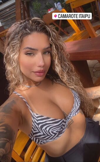 Muito-linda / muito.linda_ / naticasassola Nude Leaks OnlyFans  – Leaked Models