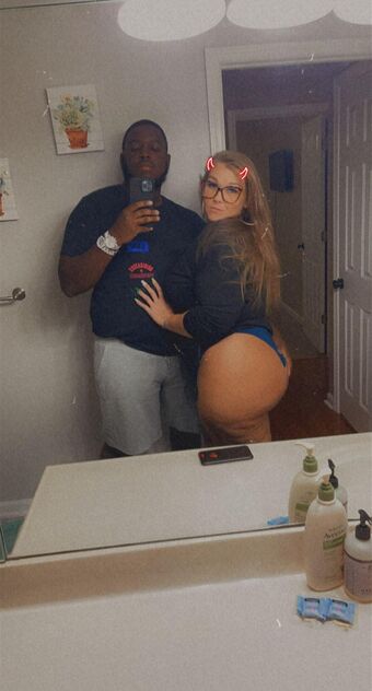 theyhateshippy Nude Leaks OnlyFans Photo 5