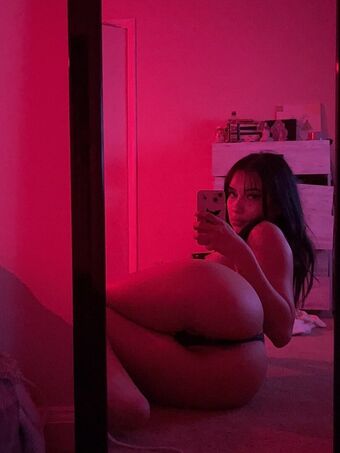 Valentina pie / Valentinapiee / vali.vintage_ Nude Leaks OnlyFans  – Leaked Models