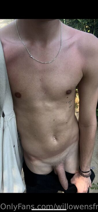 willowensfree / willowslikepillows Nude Leaks OnlyFans  – Leaked Models