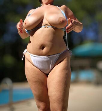 Susan 36DDD VIP Nude Leaks OnlyFans Photo 15