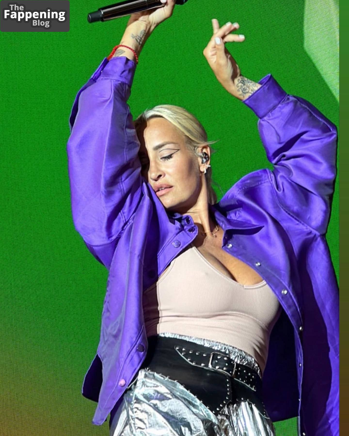 Sarah Connor Hot (8 Photos)