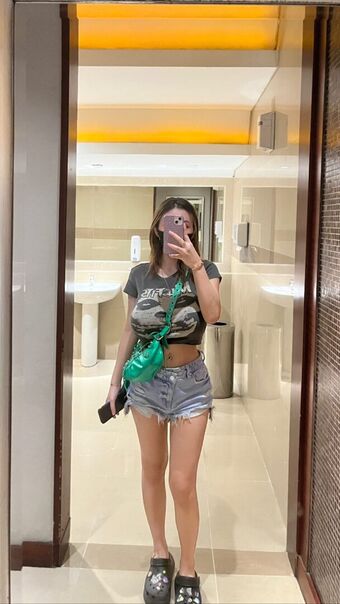 Anastasya Khosasih Nude Leaks OnlyFans Photo 44